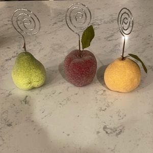 Pier one fruit 🍐🍎 photo holders